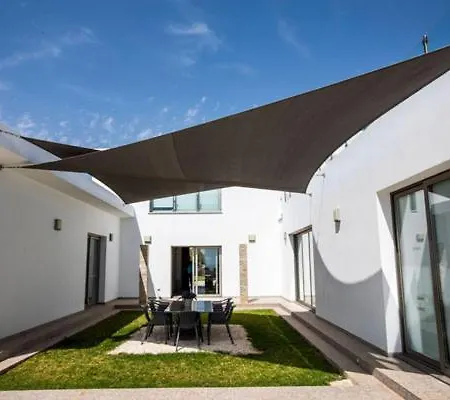 Grande - Perfect Family Holiday Villa Coral Bay
